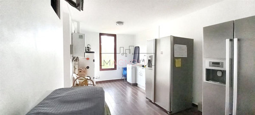 Casa En Venta De 6 Dorm. En Olmué
