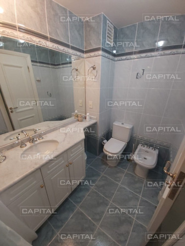 Imagen 14 de 29 de Venta De Apartamento Tres Dormitorios Sobre Playa Mansa En Inmejorable Ubicación- Ref: 31117