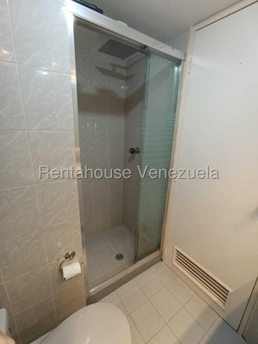Apartamento En Alquiler En El Rosal 25-17389 As