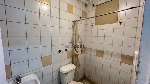 Local De 34 M² En Stripcenter Con Alto Flujo De Clientes