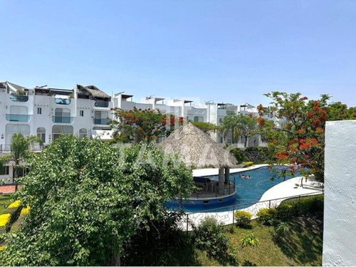 Casa En Venta En Tequesquitengo, Jojutla, Morelos