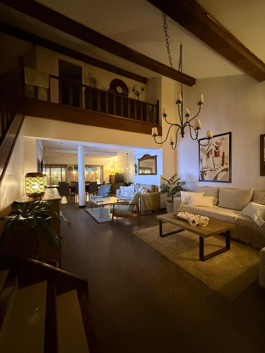 Venta- Casa 4 Ambientes - Barrio San Carlos