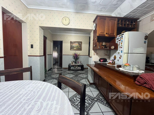 Casa En Lote Propio En Venta - Chilavert
