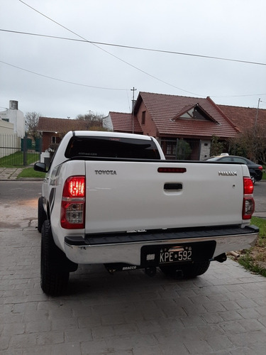 Toyota Hilux 2.5 Cd Dx Pack I 120cv 4x4 2011