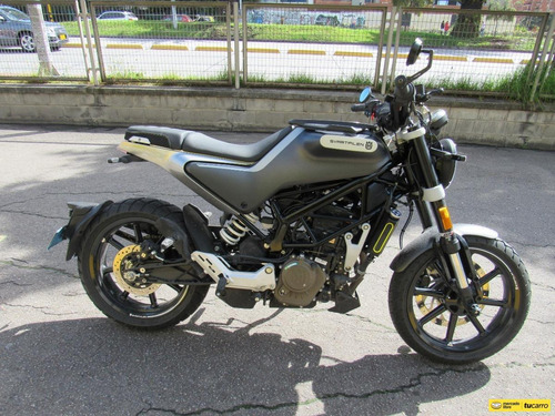 Imagen 4 de 25 de Husqvarna Svartpilen 200 Te