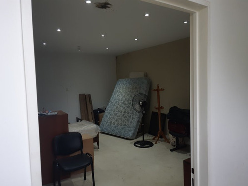 Imagen 8 de 10 de Galpon De 150 M2 + Oficinas!! Y Fuerza Motriz