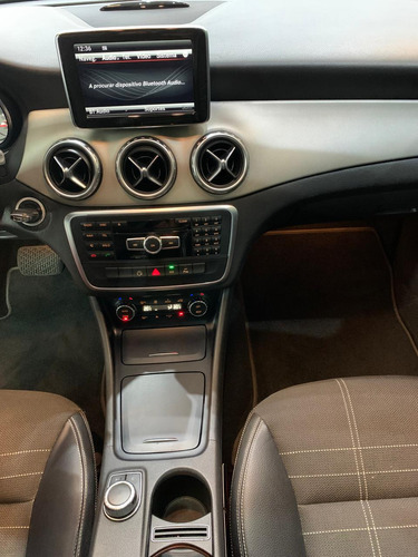 Mercedes-Benz Classe GLA 1.6 Vision Turbo Flex 5p