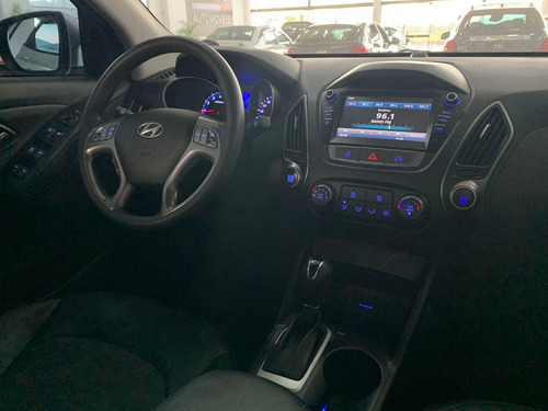 Imagem 10 de 15 de Hyundai Ix35 Gl 2.0 16v 2wd Flex Aut.