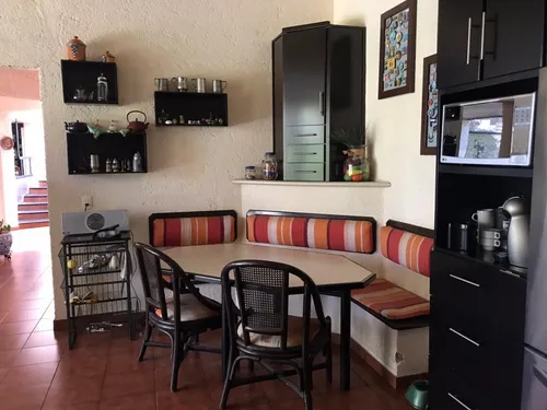 Casa En Venta Con Seguridad 24/7, Alberca Y 4 Rec. En Palmira... 7,700,000