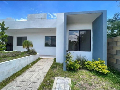 Imagen 1 de 12 de Casa En Renta En Fracc. Bosques Del Sayab Berriozabal