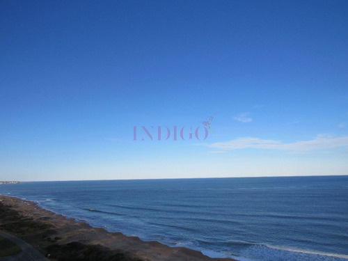 Imagen 7 de 30 de Sobre Playa Brava Se Encuentra La Tercera Torre Le Parc, Dueña De Las Mejores Vistas De La Ciudad