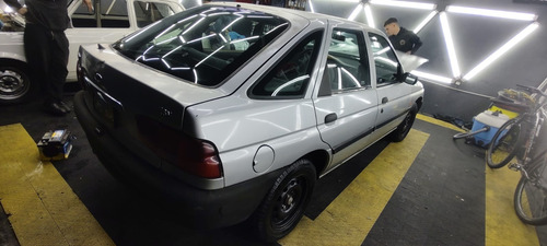 Ford Escort 1.8 Lx Aa Plus