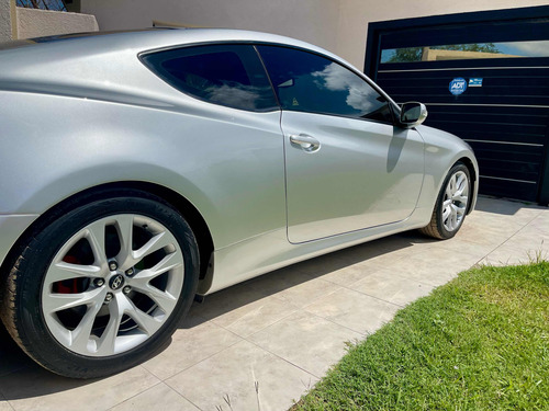 Hyundai Genesis 3.8 Coupe 300cv 8at