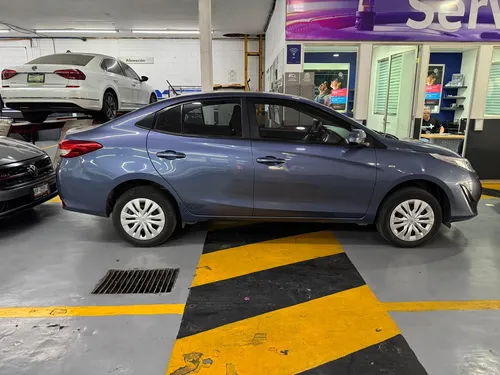 Toyota Yaris SEDAN CORE 1.5L L4 107HP TM