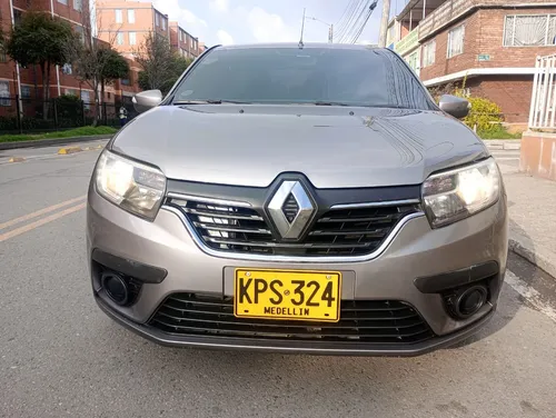 Renault Logan Life +