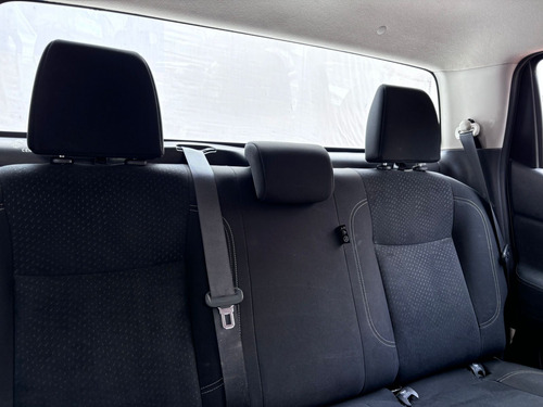 Nissan NP300 2.5 SE Paq Seguridad Mt