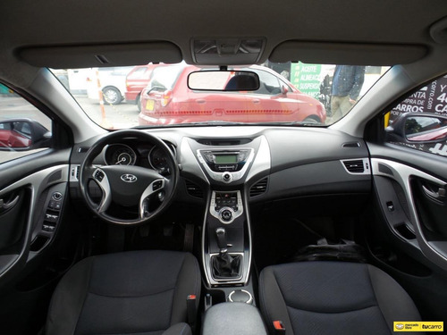 Imagen 14 de 15 de Hyundai Elantra Gls I35
