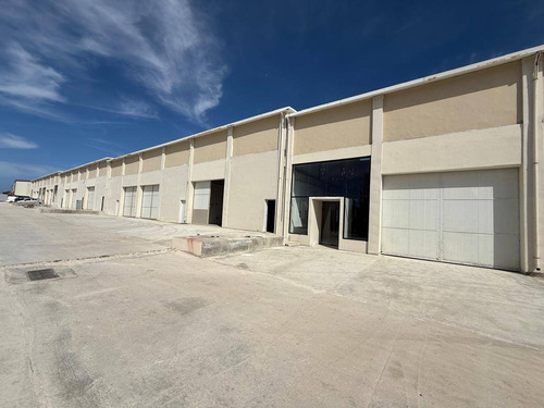 Nave Industrial En Alquiler En Punta Cana Bávaro Doble Altura, 2nivels