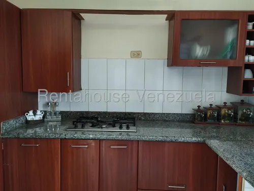 César Bullones Alquila Hermosa Casa En Los Rastrojos, Cabudare, Lara 25-16814
