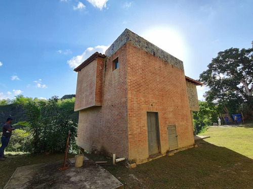 Imagen 14 de 14 de Casa A Estrenar, En Venta En El Hatillo, Sector Los Robles.