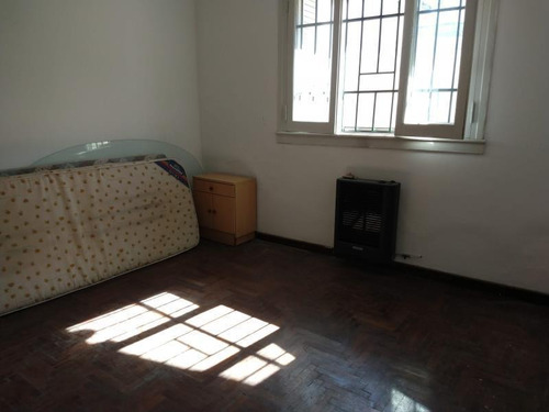 Imagen 7 de 16 de Venta Casa/ph 2 Dormitorios Y Cochera En 16 E/ 39 Y 40- La Plata