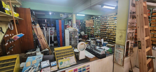 Local Comercial S/ Avenida 201 M² Edificados - San Martin 3466 - Lomas Del Mirador