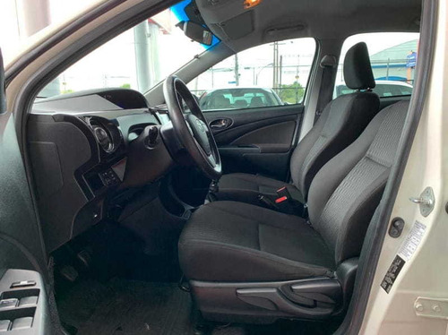 Toyota Etios 1.5 X Sedan 16v