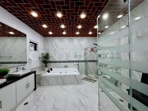 Casona En Venta En Jiutepec, Morelos
