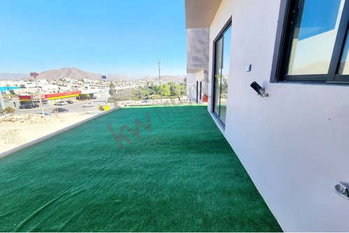 Casa En Venta Ubicada En Lomas De La Presa, Tijuana B. C.