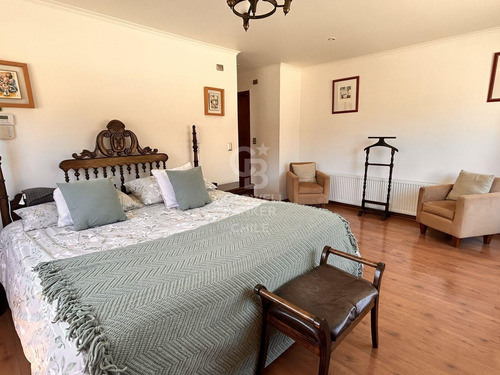 Gran Casa En Cumbres De Andalué