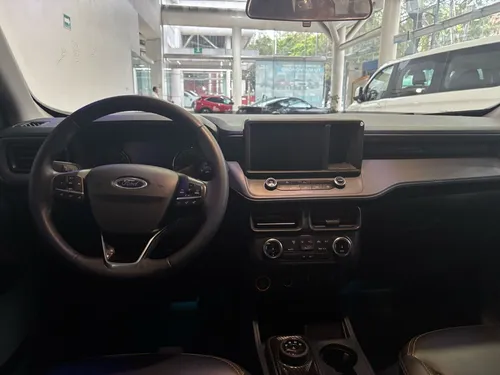 Ford Maverick 4p Lariat Tremor High L4/2.0/T Aut
