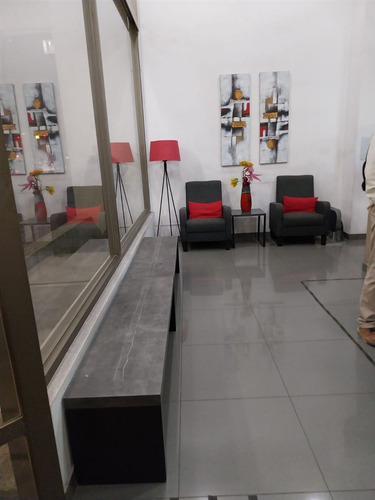 Un Dormitorio Los Heroes Amoblado