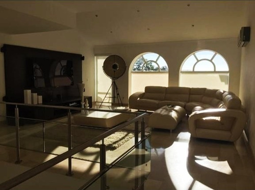 Imagen 8 de 11 de En Venta Lujosa Casa En La Lagunita
