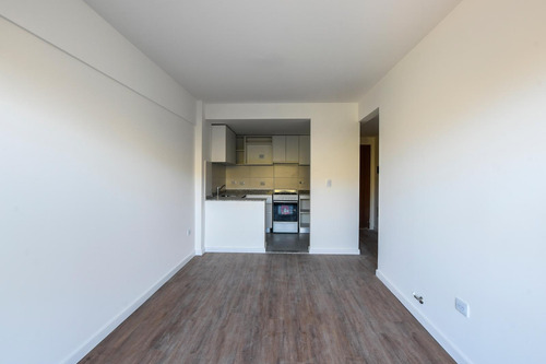 Venta - Departamento De Un Dormitorio Con Amenities En Avenida Pellegrini, Rosario