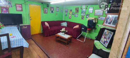 Casa En Venta De 4 Dorm. En Conchalí