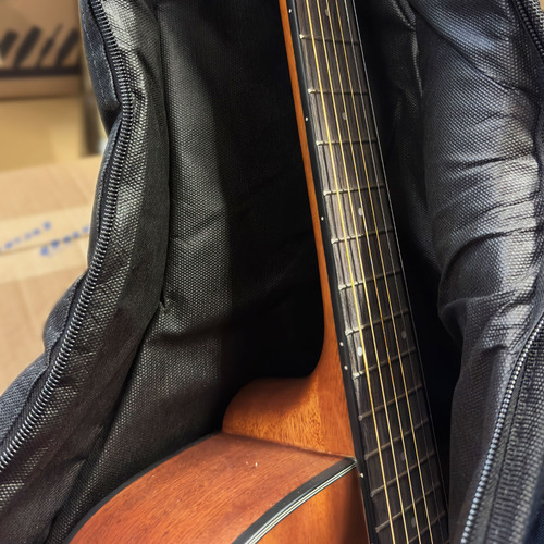 Bag Almofadada Takamine P/ Violão C/ Suporte Chão Mxt Mx-40 Cor Preto