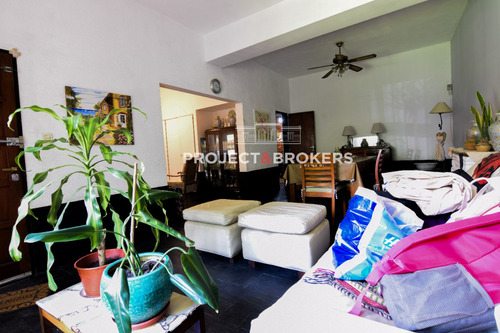 Casa En Venta En Castelar