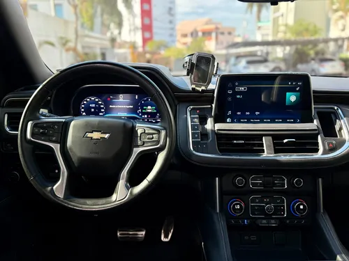 Chevrolet Suburban Premier 2023