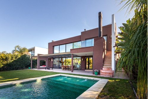 Casa  En Venta En Santa Barbara, Tigre, G.b.a. Zona Norte