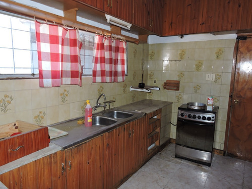 Venta Casa De 3 Dormitorios Frente Al Shopping