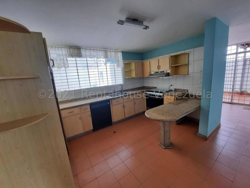 Imagen 9 de 22 de Casa En Venta En Caurimare 22-7204 Carolina Fermoso 0424 2083128