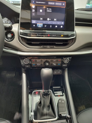 Imagen 12 de 16 de Jeep Commander Limited Gse 1.3t Automatica At6 7 Asientos $
