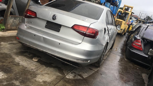 Imagem 1 de 6 de Volkswagen Jetta 2016 Sucata Para Venda De Peças