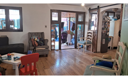 Casa De 98 M2 Y Excelente Conectividad En Claudio Arrau