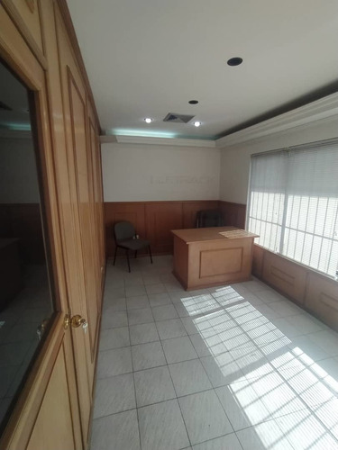 Imagen 7 de 10 de Alquiler Oficinas C.c Caesars Center, Barcelona. (g.m)