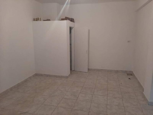Imagen 7 de 9 de Local Refaccionado A Nuevo De Excelente Ubicacion