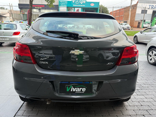 Chevrolet Onix 1.0 MPFI JOY 8V FLEX 4P MANUAL