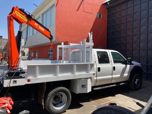 Camioneta Ford F-550 Con Grúa