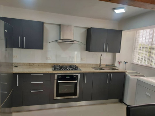 Imagen 8 de 14 de Precioso Y Funcional Apartamento En Colinas De Los Ruices