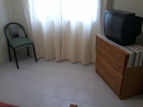Casa En Venta - 3 Dormitorios 1 Baño - 110mts2 - Bahia Blanca